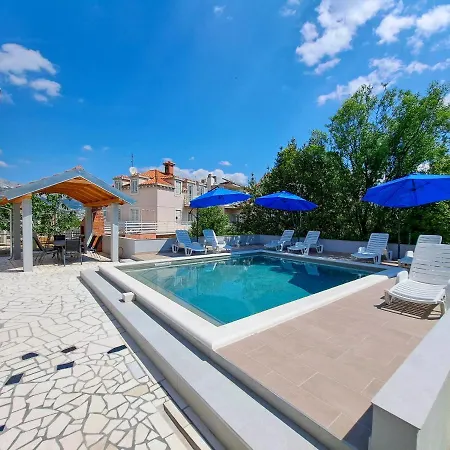 Mile Apartman