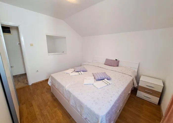 Mile Apartman