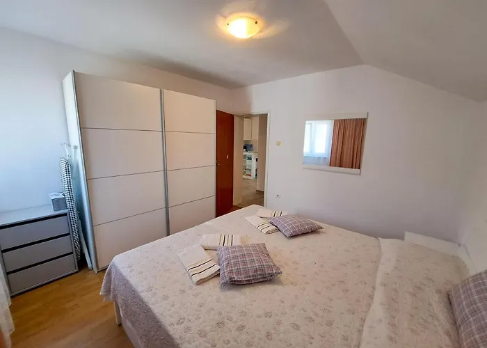 Mile Apartman
