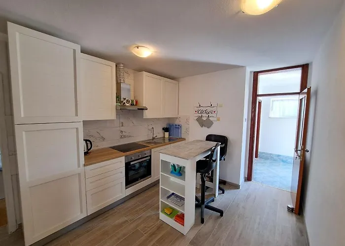 Apartman Mile Split