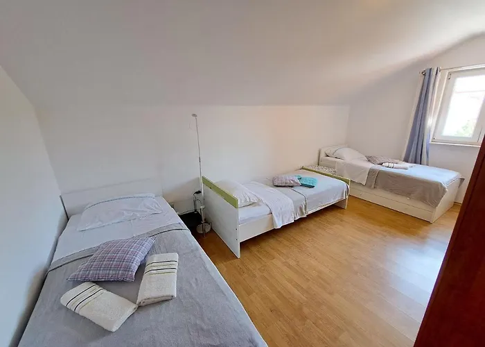 Mile Apartman *